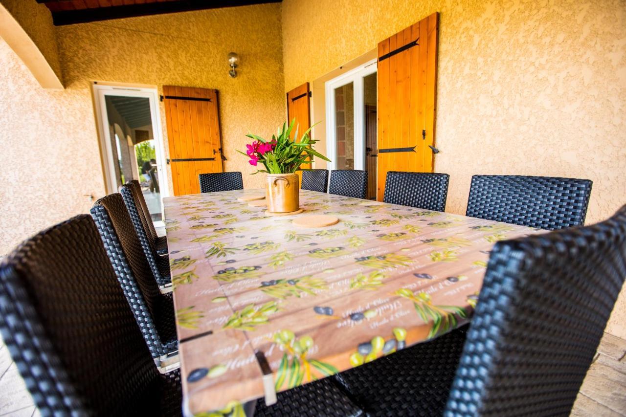 Les Villas De Perret Joyeuse Bagian luar foto