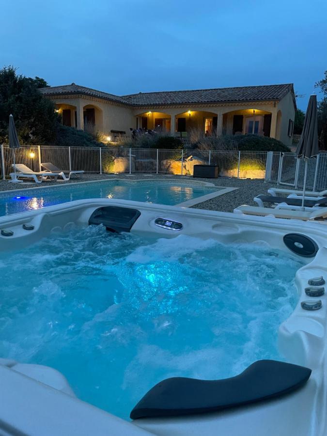 Les Villas De Perret Joyeuse Bagian luar foto