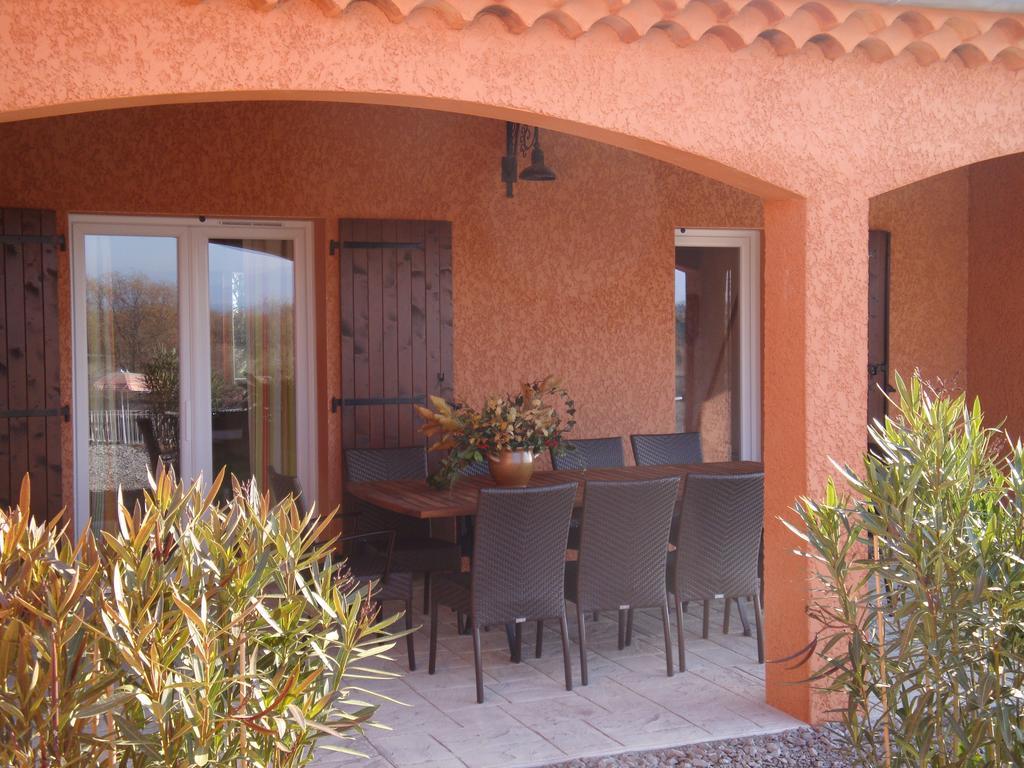 Les Villas De Perret Joyeuse Ruang foto