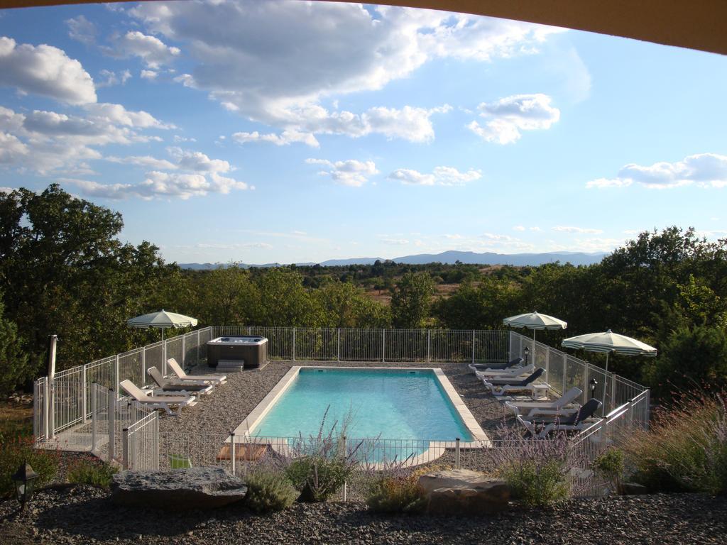 Les Villas De Perret Joyeuse Bagian luar foto