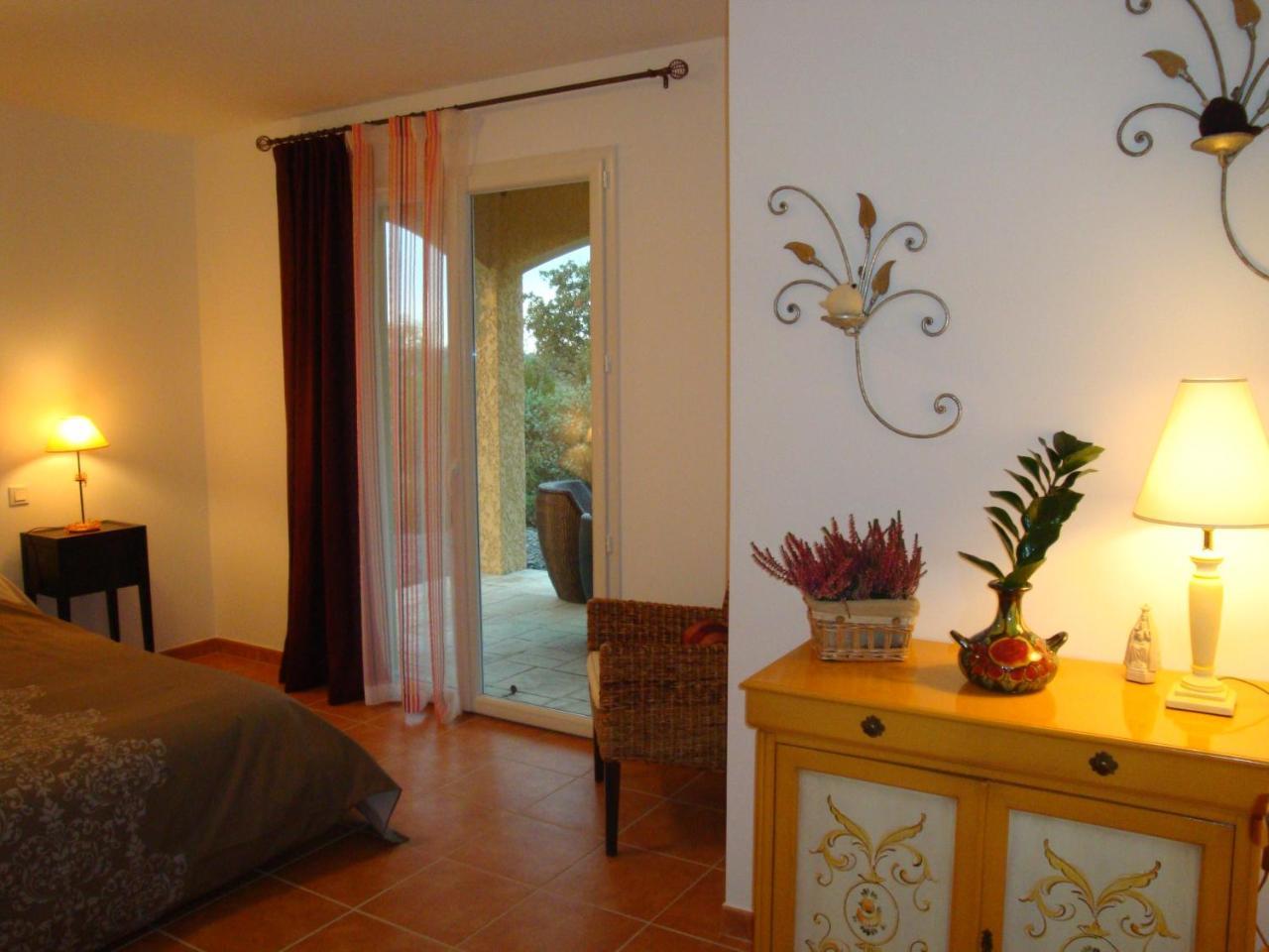 Les Villas De Perret Joyeuse Bagian luar foto