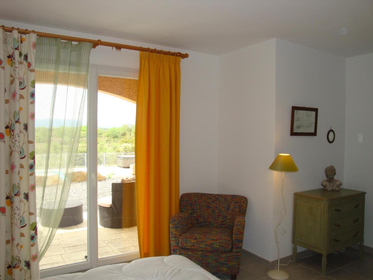 Les Villas De Perret Joyeuse Bagian luar foto