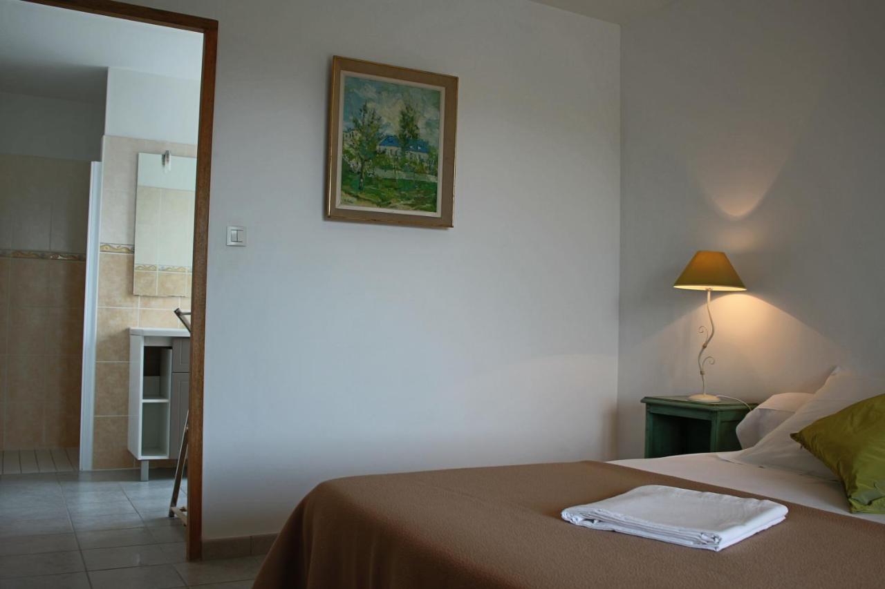 Les Villas De Perret Joyeuse Bagian luar foto