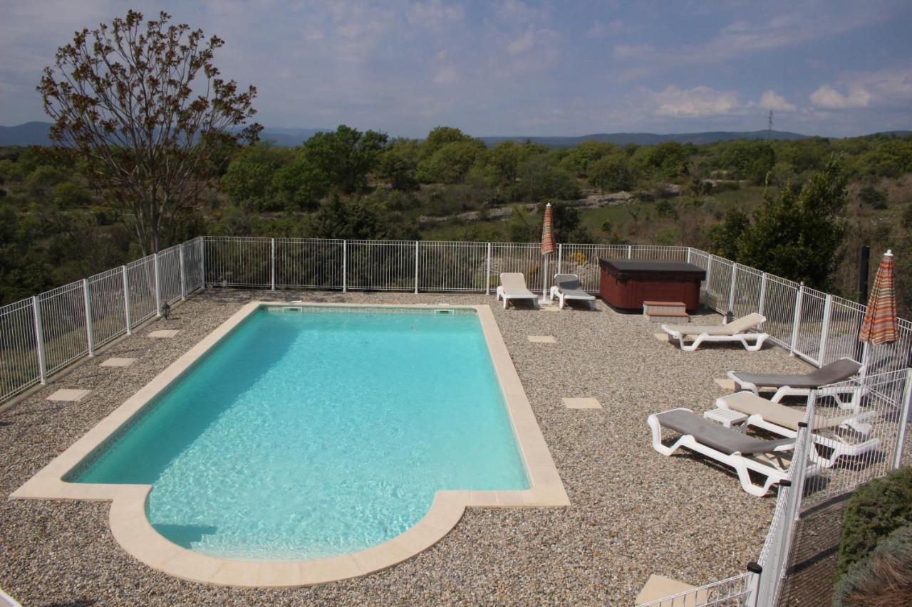 Les Villas De Perret Joyeuse Bagian luar foto