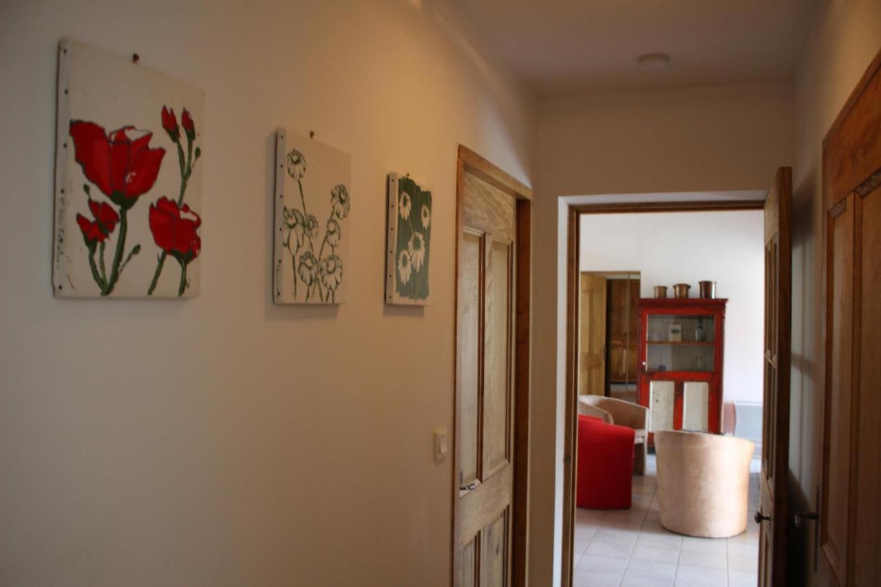 Les Villas De Perret Joyeuse Bagian luar foto